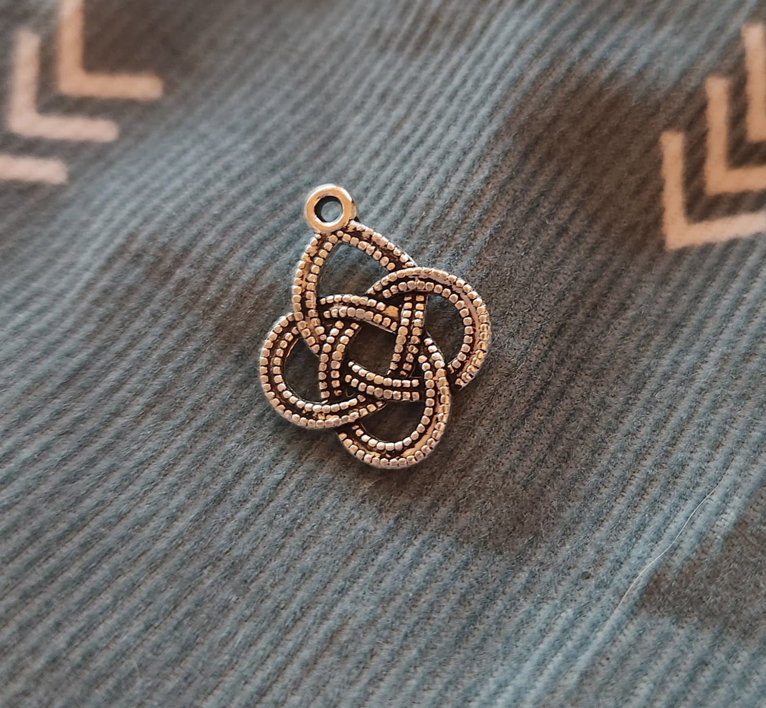 Silver Tone Celtic Knot Charm - Arcana